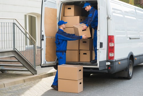 Waste handling and disposal compliance during removal service