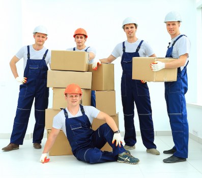 Local removalists planning access for a house move in London