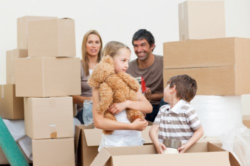 Local London storage process for furniture and boxes